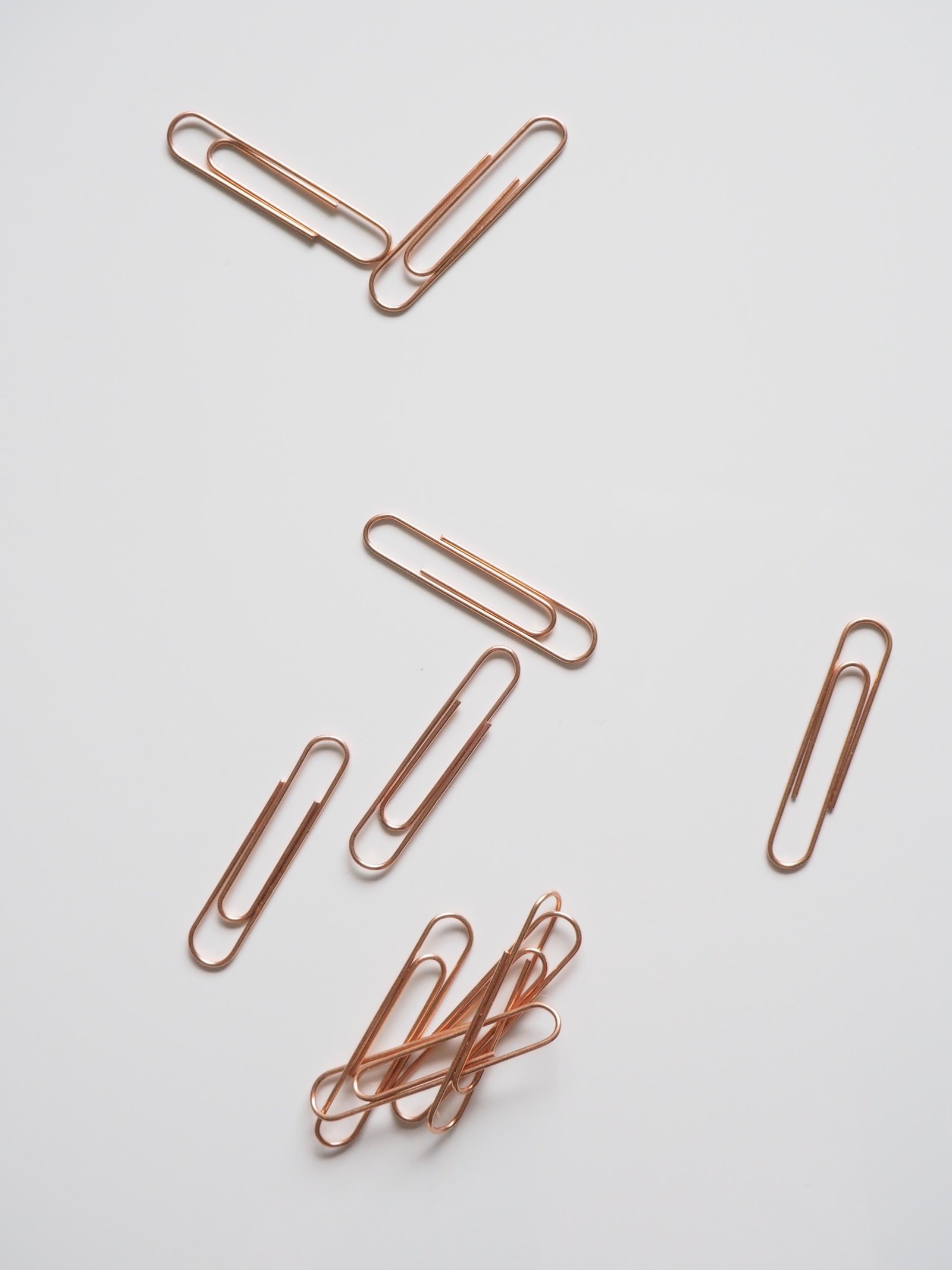 Rose gold pins & clips - Image 3